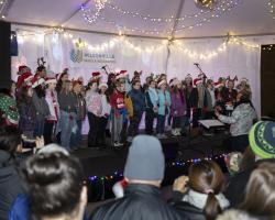 kids caroling