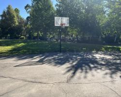 Basketball hoop