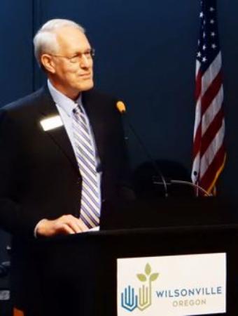 Mayor Tim Knapp giving State of the City Address