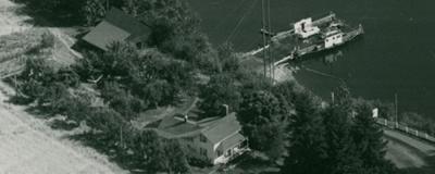 Boones Ferry docked on north shore. [1909]
