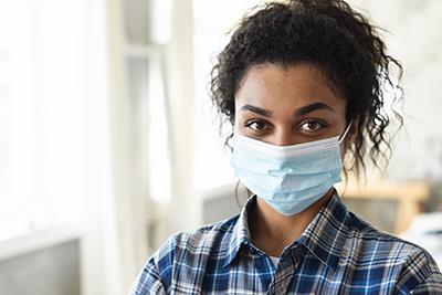 woman wearing face mask