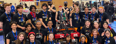 photo of Wilsonville HS Robotics Team with robot