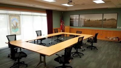 Library Rose Room with tables and chairs