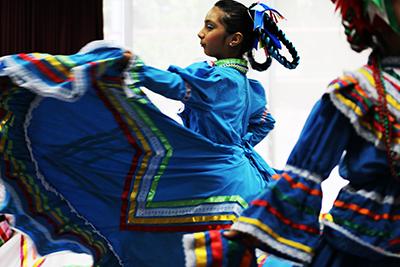 Mexican Folk Dance girls