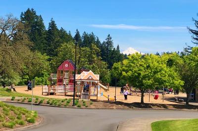 murase park with mt hood