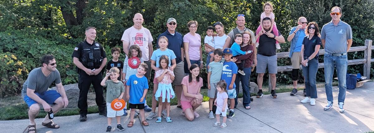 Neighbors gathered for group photo at 2025 NNO event